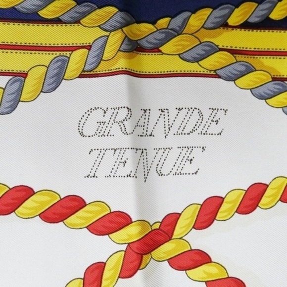 100% Auth Hermes "Grande Tenue" 100% Silk Scarf - Picture 5 of 8